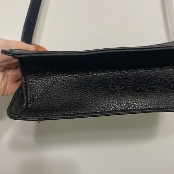 Black fashion crossbody envelope style bag 10x7x3 - Picture 8 of 9